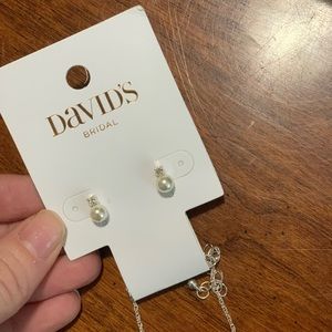 Necklace and earrings set